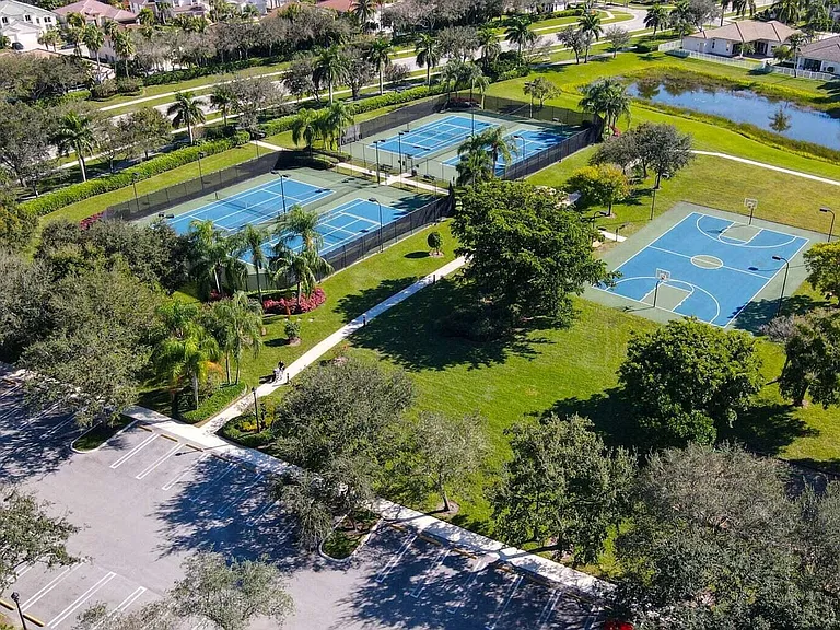4018 Bluff Harbor Way — Photo 47