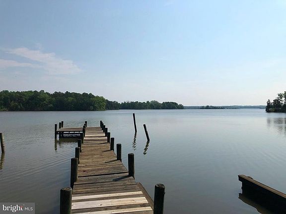 4th image of Cross Woods Dr