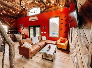 6627 Mann Rd #B, Indianapolis, IN 46221