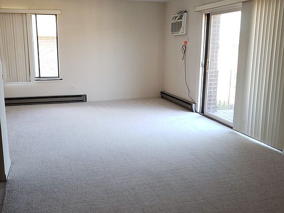 3rd image of 15812 Terrace Dr #Oak3