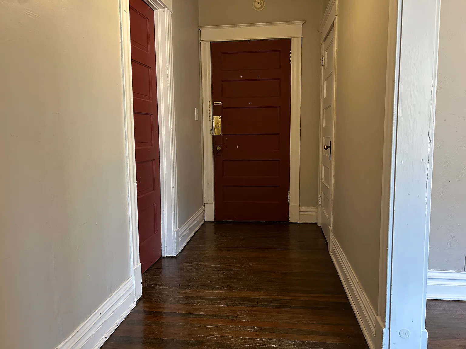 2 bed, 1000 sqft, $1,900 — Photo 3