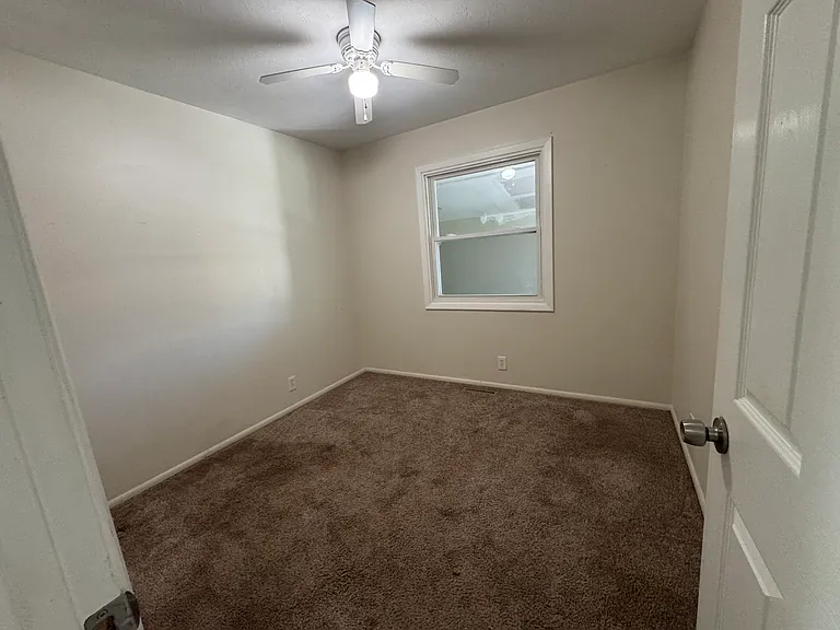 3515 Maplewood Blvd — Photo 7