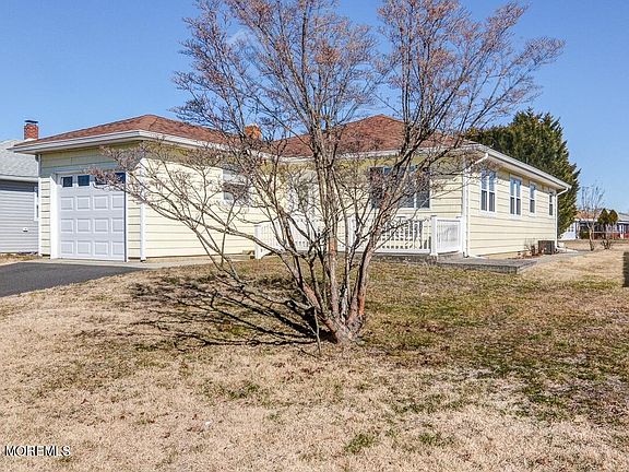 3rd image of 914 Jamaica Boulevard