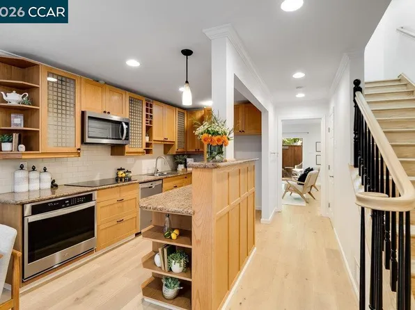 1470 Creekside Dr APT 18, Walnut Creek, CA 94596