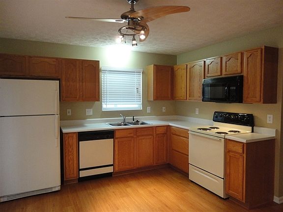 3rd image of 6406 Symmes Ln