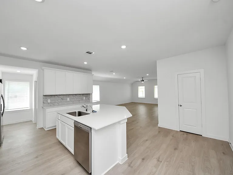 31138 Warwick Coast Ct — Photo 9