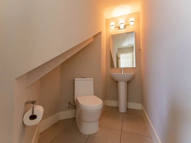604 N Bluff Dr #127 — Photo 17