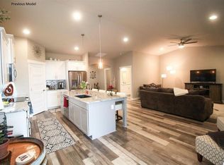 2720 Friesian Ct, West Richland, WA 99353
