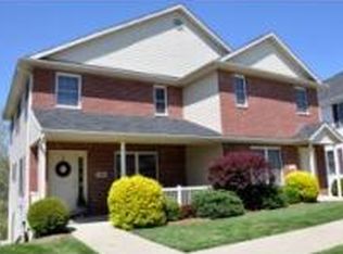 1318 S Cobble Creek Cir, Bloomington, IN 47401