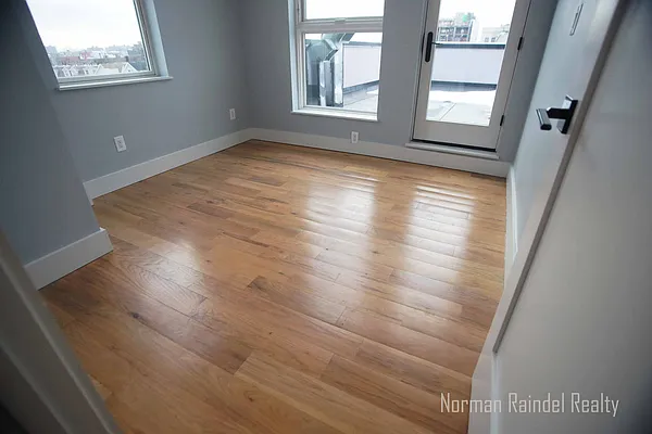 Rented by Norman Raindel, LREB | media 23