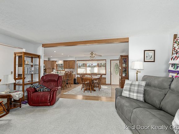 4th image of 4531 Lancaster Dr