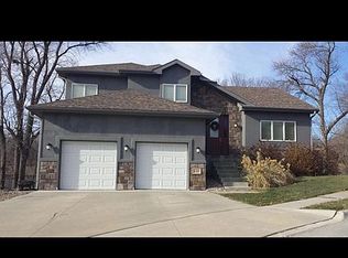 130 Shevi Dr, Council Bluffs, IA 51503