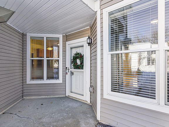 2nd image of 631 Pebblestone Ln