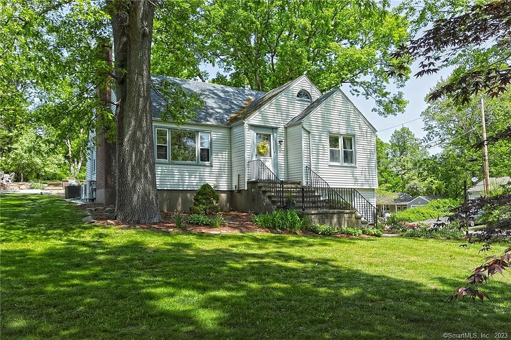 157 Short Beach Rd, East Haven, CT 06512 Zillow