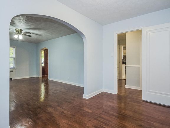 4th image of 714 136th Ave