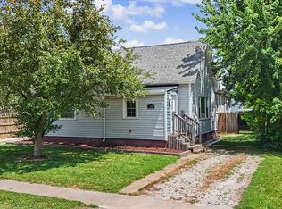 315 N Main St, Arrowsmith, IL 61722