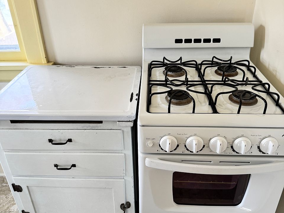 1st image of 122 McKinley Ave #2