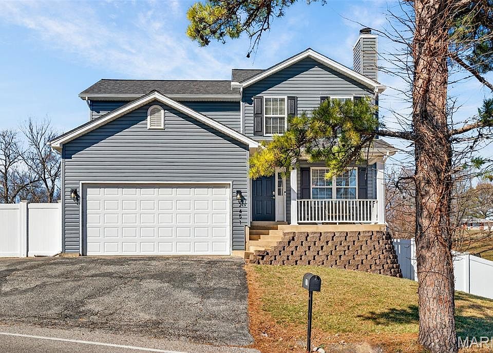 1st image of 2451 Elm Dr
