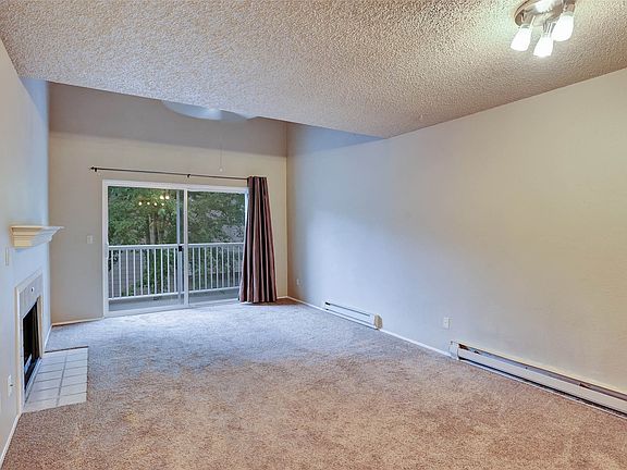 3rd image of 810 Pike Street NE #E12