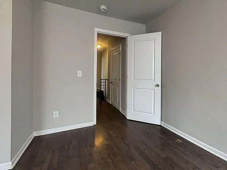 5515 Ludlow St — Photo 9