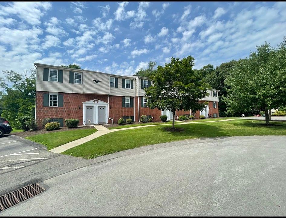 1st image of 329 Bellford Ct