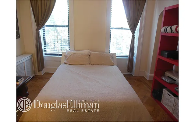 Rented by Douglas Elliman | media 10