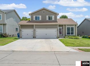 18641 Anne St, Omaha, NE 68135