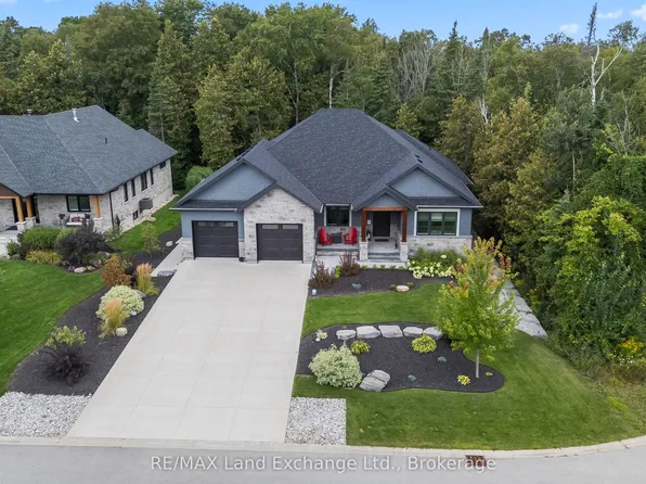 9 Lakeside Woods Cres, Saugeen Shores, ON N0H 2C6
