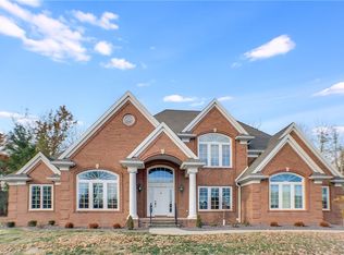 5 Tealwood Cv, Charleston, IL