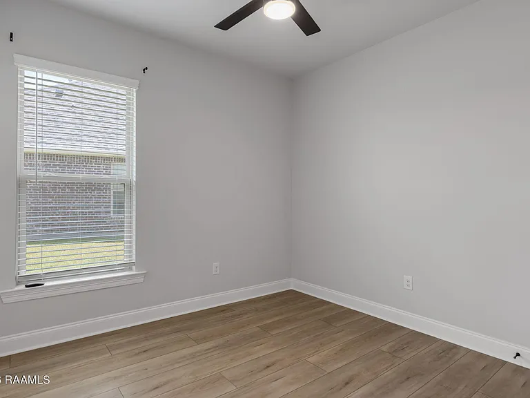 106 Bejeweled Ave — Photo 23