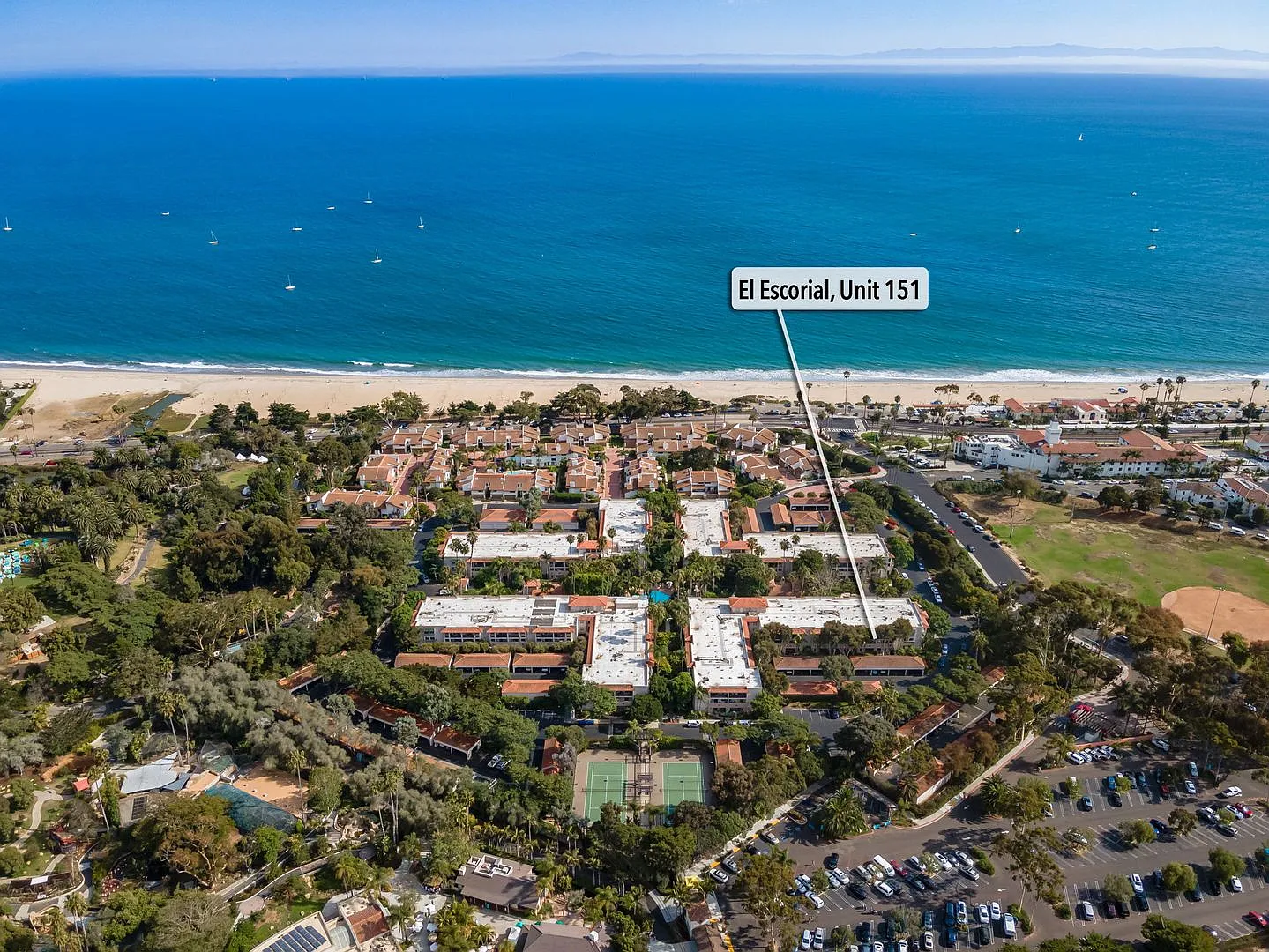 Fully Furnished 1BR/1BA Top-Floor El Escorial Villa at East Beach — Photo 3