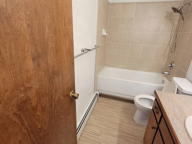 705 N St — Photo 12