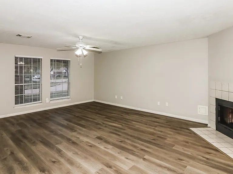 6803 Hedgewick Dr — Photo 4