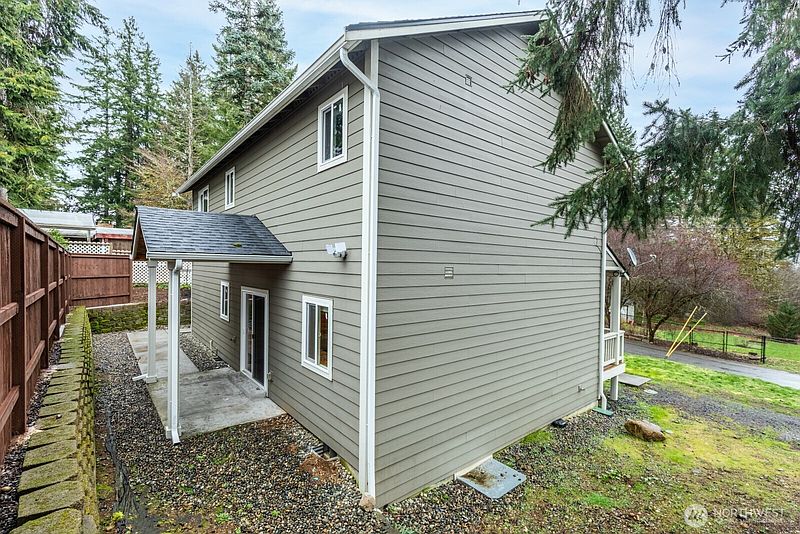 5th image of 813 S 10th Street