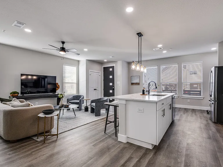Townhomes at Sam Rayburn — Photo 6