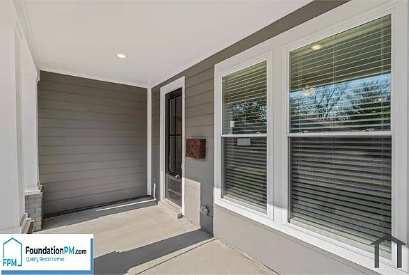 1470 Lyndale Ave — Photo 20