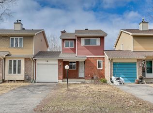 16 Sovereign Ave, Ottawa, ON K2G 4Y1