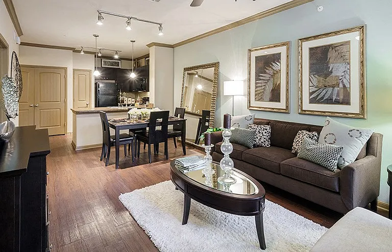 Northgate Oaks Apartments — Photo 9