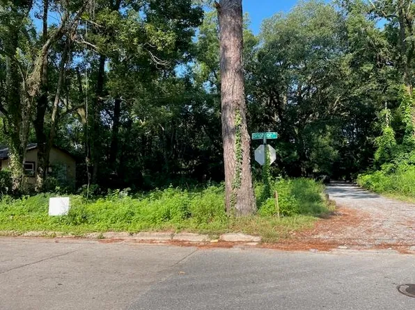 723 Compass Ln, Tallahassee, FL 32301