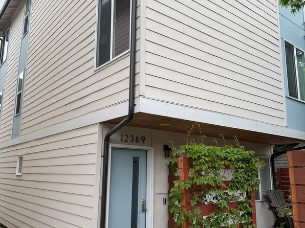 12369 14th Ave NE, Seattle, WA 98125