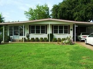 1217 Nassau Cir, Tavares, FL 32778