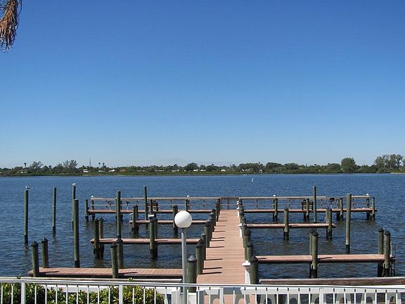 4th image of 2505 S Ocean Blvd #611