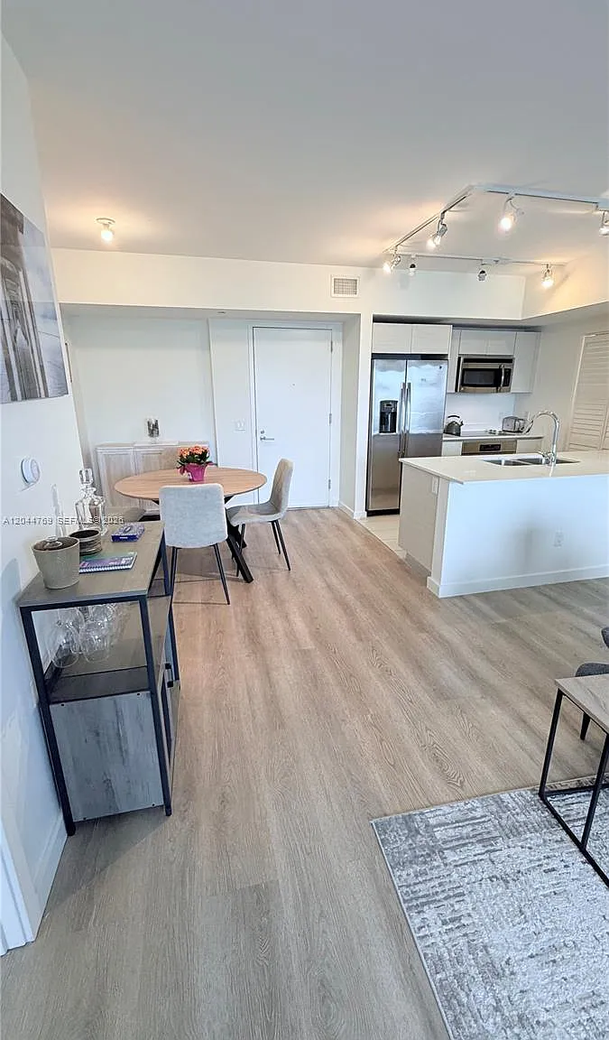 4250 Biscayne Boulevard C — Photo 4