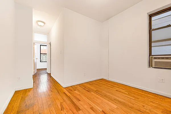 Rented by REAL New York | media 17