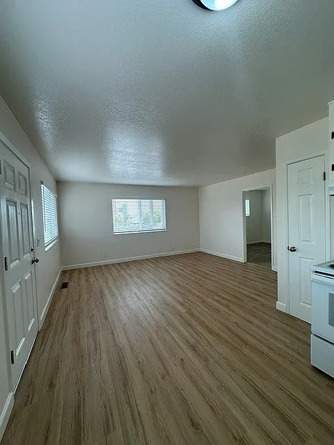 2 bed, $2,600 — Photo 4