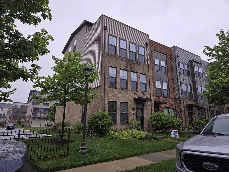 43421 Southland St — Photo 2
