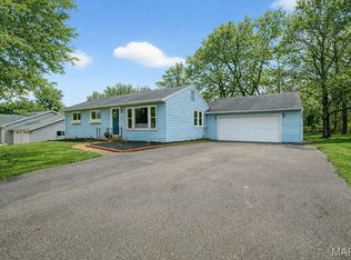 127 Ivy Ct, Ballwin, MO 63011