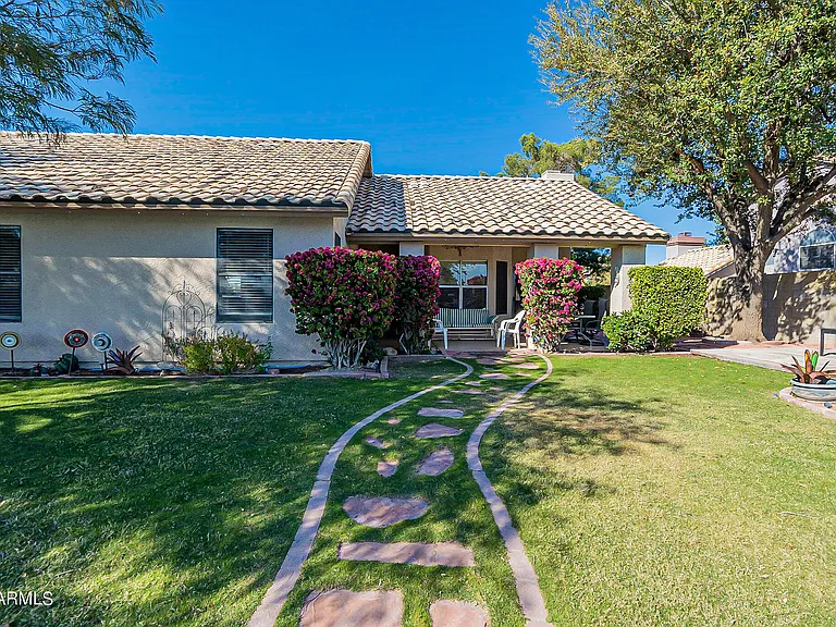 9023 W Lisbon Ln — Photo 69