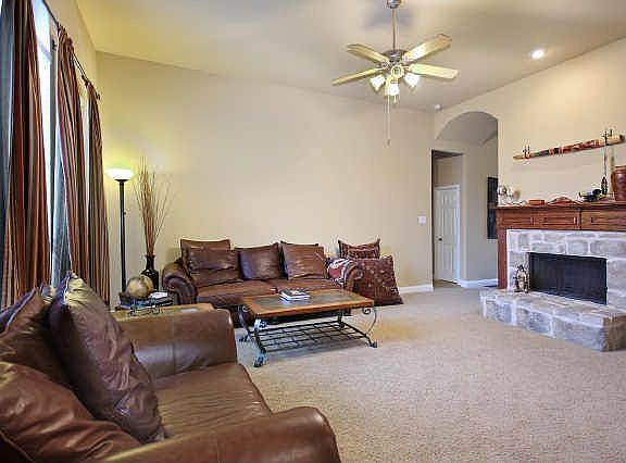 5th image of 1325 Gold Coast Dr