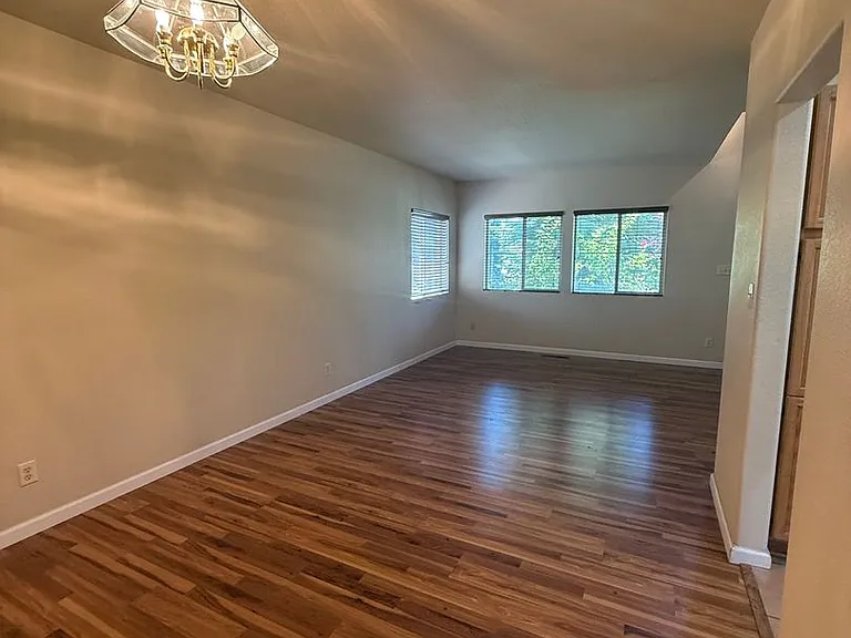 1080 Crosswater Dr — Photo 4
